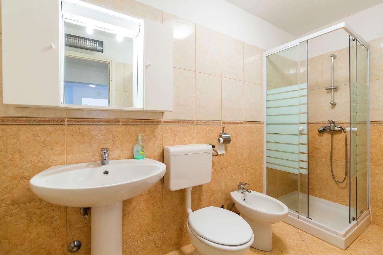 Gaia Apartment Porec Bagian luar foto